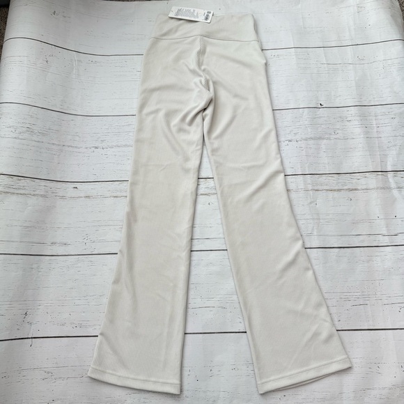 Lululemon Ribbed Softstreme Flared Pant Women’s Size 4 High Rise New With Tags - Picture 6 of 8